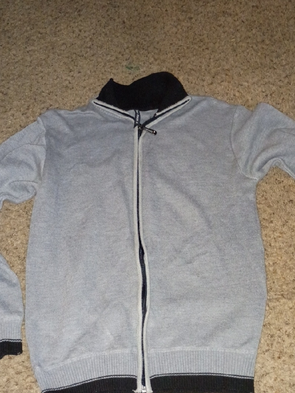 TRUE ROCK Men's Light Gray Full-Zip Sweater with Black Trim